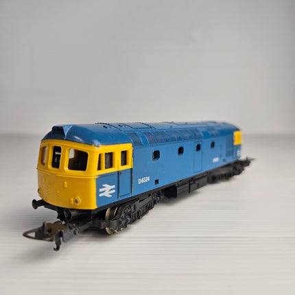 LIMA OO Gauge British Rail Class 33 diesel locomotive D6524 in blue and yellow British Rail livery.