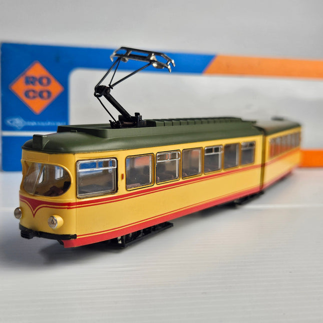 Model Tram of ROCO 8501 HO Scale 2-Car Articulated Duewag GT6 Tram Streetcar
