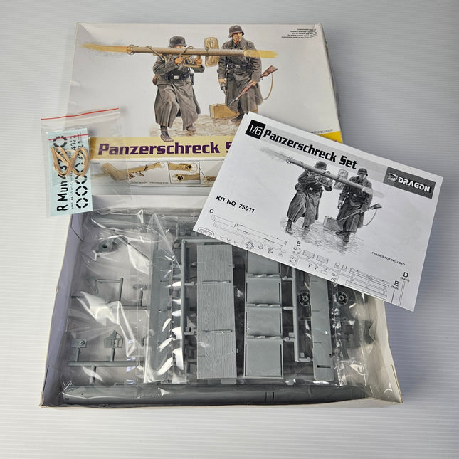 Dragon Panzerschreck Set contents with launcher ammunition box and instructions