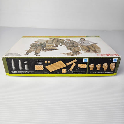 Dragon German self-propelled gun crew Premium Edition accessories