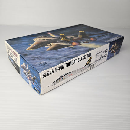 Side angle of Fujimi 1:72 F-14A Tomcat Black Tail original box