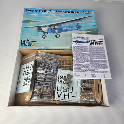 Valom Fokker F.VIIb/3m Southern Cross kit contents decals and instructions