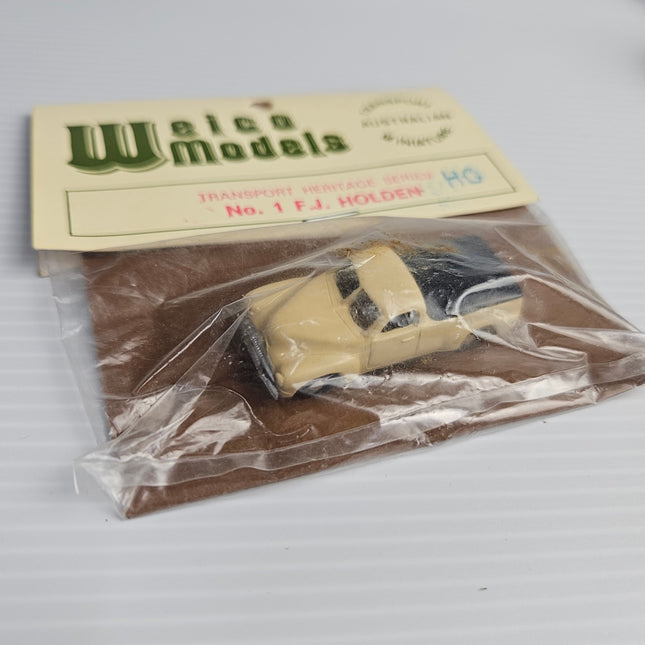 Weico Models BP003 F.J. Holden Ute cream and black 1:87 HO-scale model in original packaging